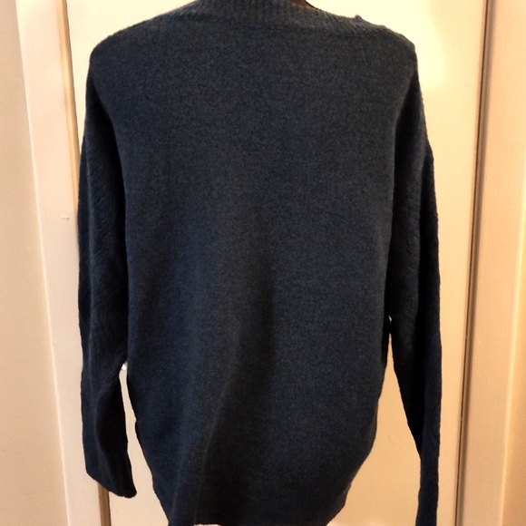 New Super Soft Sweater - Picture 8 of 11